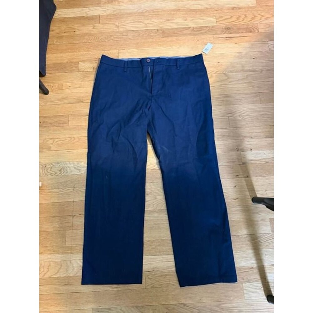 NWT Old Navy 38 x 30 chinos